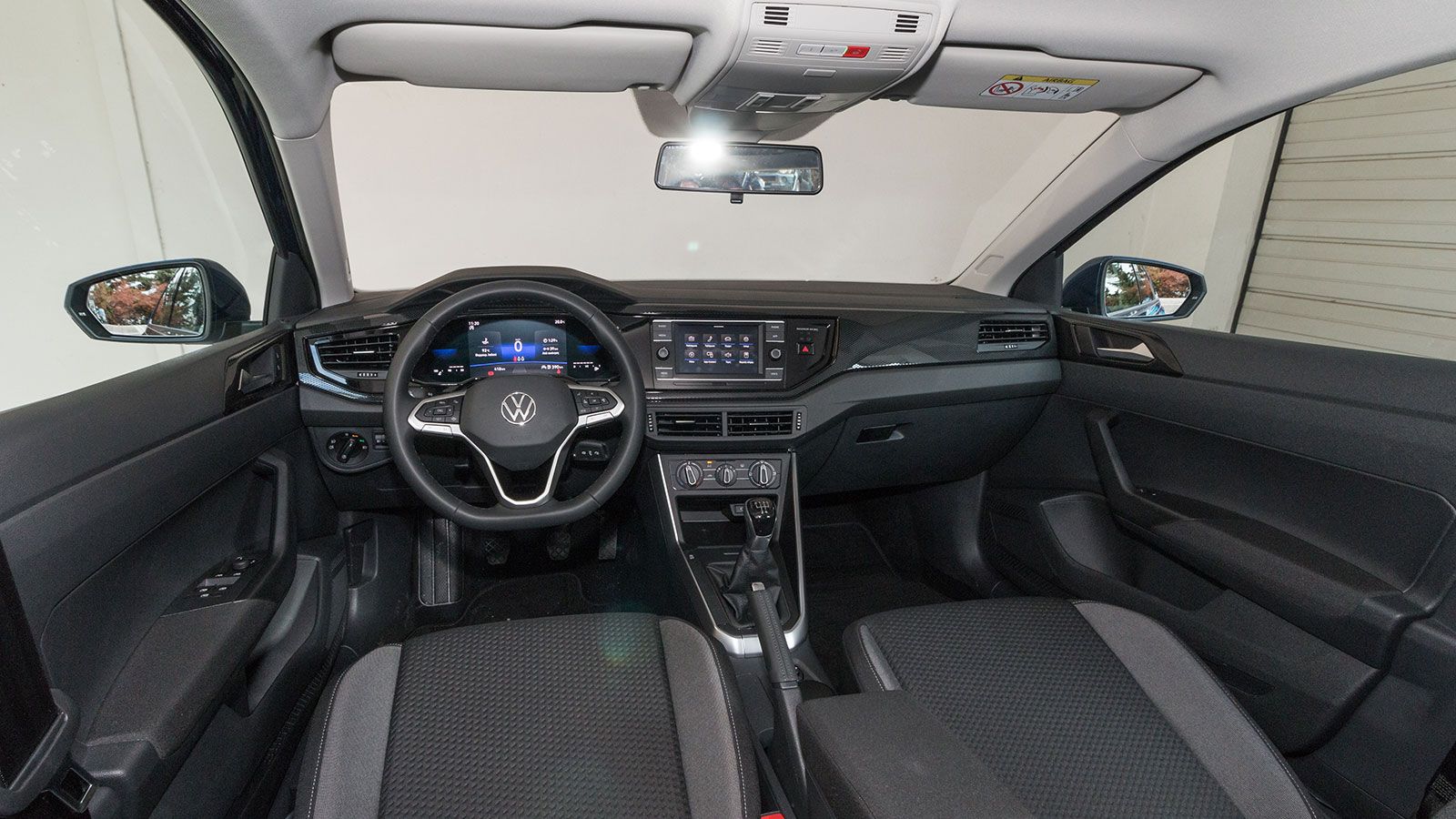 Honda Jazz VS Volkswagen Polo. Ποιο ξεχωρίζει σε εξοπλισμό ασφάλειας και άνεσης.